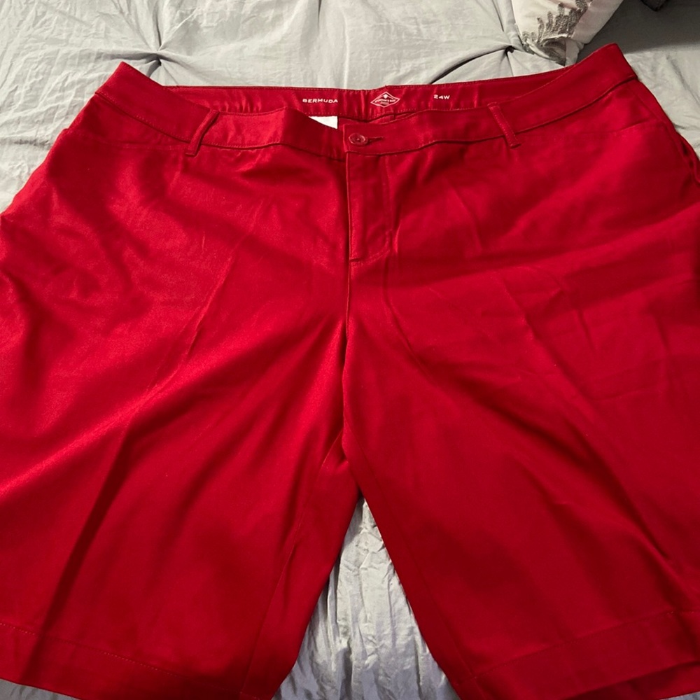 St John’s Bay red Bermuda shorts 24W